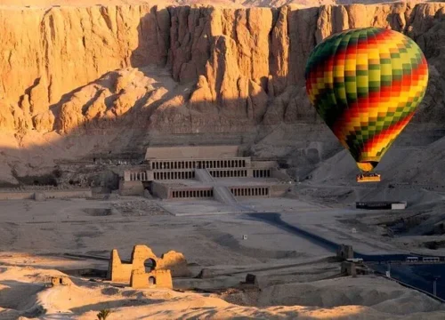 Luxor Tagesausflug mit Heißluftballonfahrt