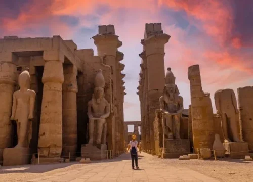 Luxor, Karnak, Hatschepsut und das Tal der Könige Mit dem Bus