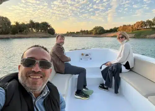 Zusätzliche Services während Touren am Roten Meer: Catering, Getränke und Fotos – für ein rundum perfektes Erlebnis