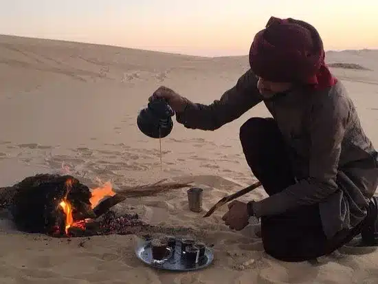 https://media-cdn.tripadvisor.com/media/photo-s/11/f7/be/95/bedouin-tea-at-sunset.jpg